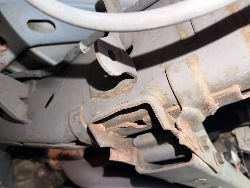 rusted under carraiage